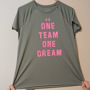 EUC ~ Under Armour's HeatGear "One Team, One Dream" Loose Fit Short Sleeve Top